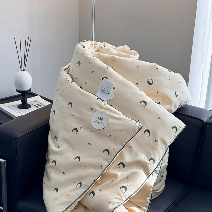 91家纺网 家纺一手货源 找家纺 汇庭 2024新品·雅棉春秋被系列--棚拍 星际