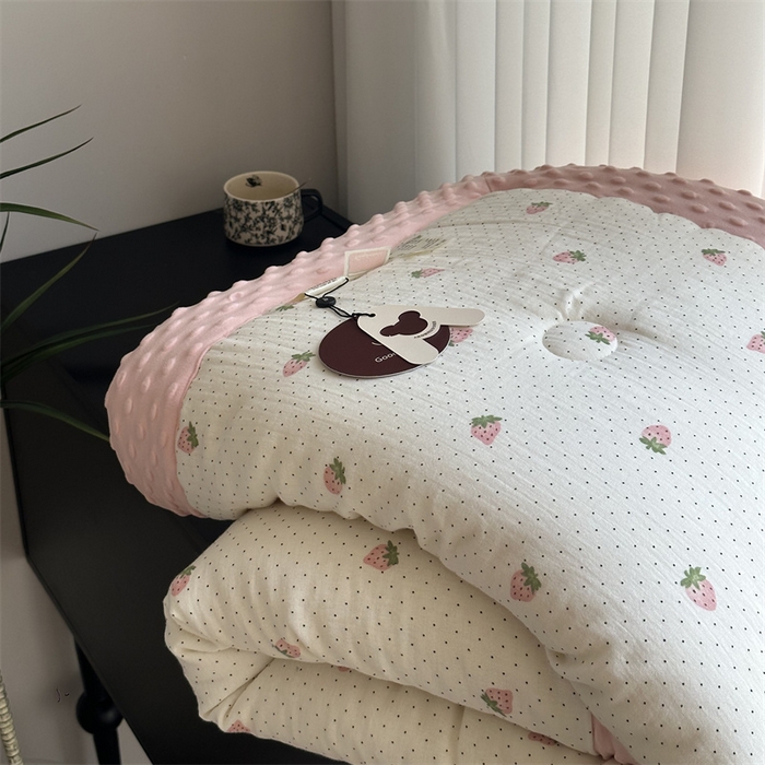 91家纺网 家纺一手货源 找家纺 （总）U被家纺 2025新款全棉皱皱纱布豆豆四季被