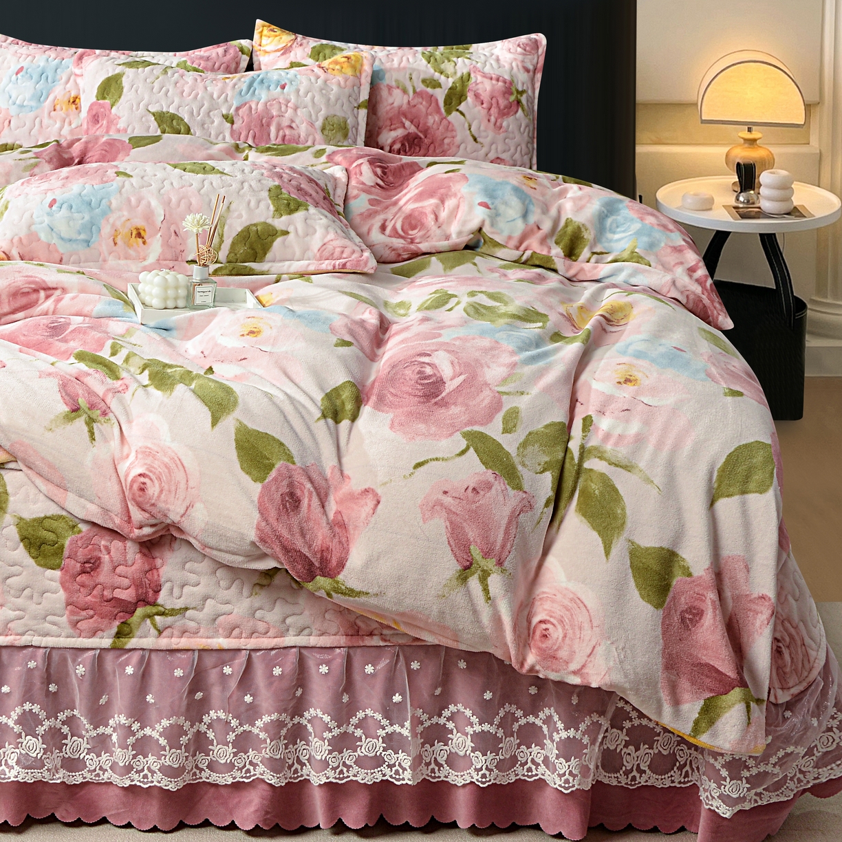 91家纺网 家纺一手货源 找家纺 2024新款亲肤牛奶绒夹棉床盖四件套 诗意玫瑰