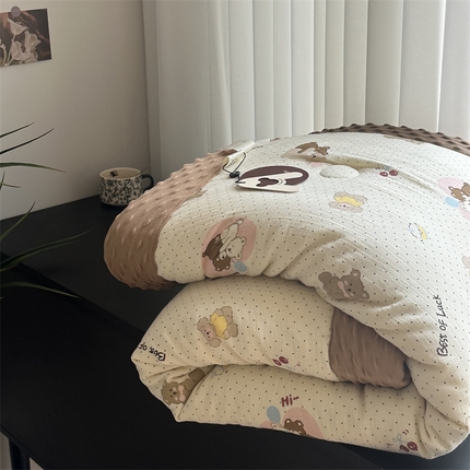 91家纺网 家纺一手货源 找家纺 （总）U被家纺 2025新款全棉皱皱纱布豆豆四季被