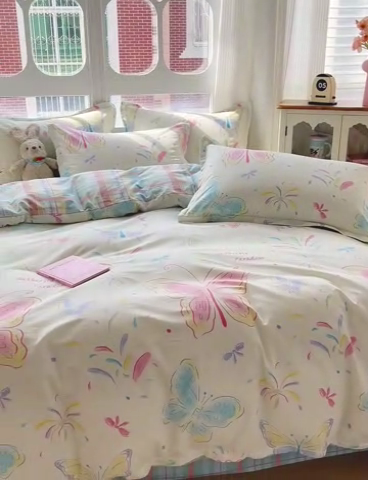 91家纺网 家纺一手货源 找家纺 暖芯优选 2025直播爆款全棉ins印花四件套纯棉床单床笠学生三件套9月上新 恋蝶花瑶