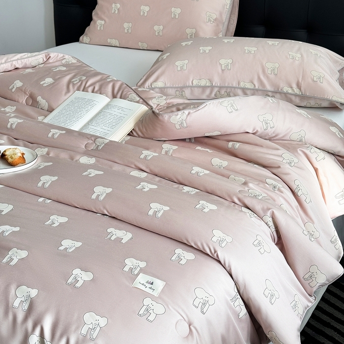 91家纺网 家纺一手货源 找家纺 汇庭 2024新品·雅棉春秋被系列--棚拍 多多象粉