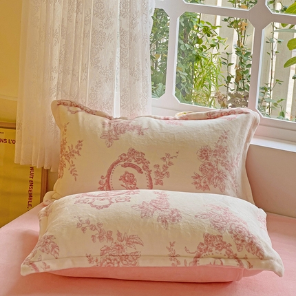 91家纺网 家纺一手货源 找家纺 （总）卡普二店 2024新款牛奶绒印花单枕套