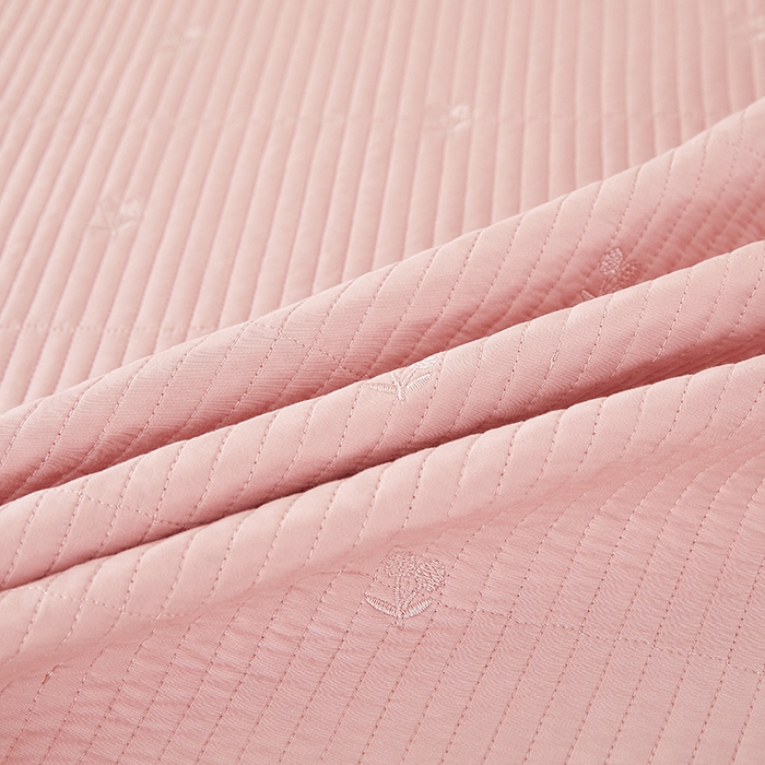 91家纺网 家纺一手货源 找家纺 （总）莎果 2024新款天丝绒刺绣款床盖三件套