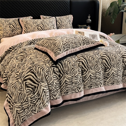 91家纺网 家纺一手货源 找家纺 （总）首尔家纺 2024新款牛奶绒轻奢宽边法式印花四件套