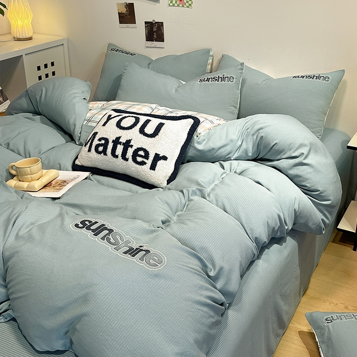 91家纺网 家纺一手货源 找家纺 眠帛家居 2024新款水洗棉磨毛提花刺绣四件套阳光系列 阳光-繁星蓝