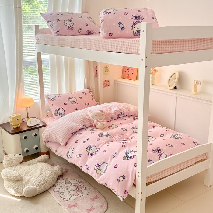 91家纺网 家纺一手货源 找家纺 星座 2025新款三丽鸥牛奶绒套件学生床 糖果KT猫 粉