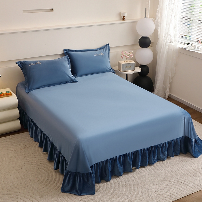 91家纺网 家纺一手货源 找家纺 2024新款母婴级花边床单款婴儿绒刺绣四件套 长相思-宾利蓝