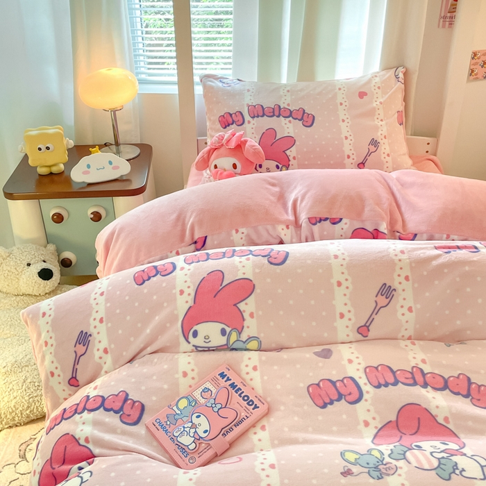 91家纺网 家纺一手货源 找家纺 星座 2025新款三丽鸥牛奶绒套件学生床 贪吃美乐蒂