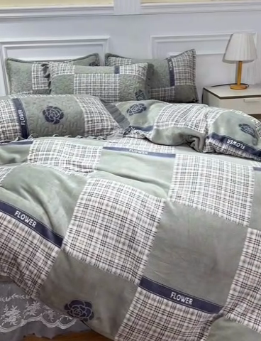 91家纺网 家纺一手货源 找家纺 2024新款亲肤牛奶绒夹棉床盖四件套 恋爱山茶