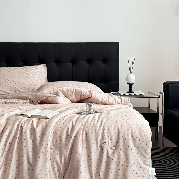 91家纺网 家纺一手货源 找家纺 汇庭 2024新品·雅棉春秋被系列--棚拍 冰淇淋