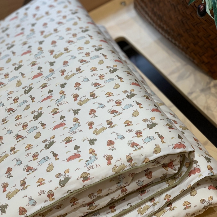 91家纺网 家纺一手货源 找家纺 汇庭 2024新品·雅棉春秋被系列--实拍图 蘑菇君