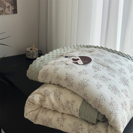 91家纺网 家纺一手货源 找家纺 （总）U被家纺 2025新款全棉皱皱纱布豆豆四季被