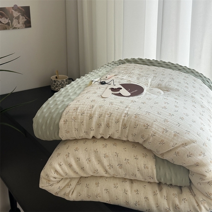 91家纺网 家纺一手货源 找家纺 （总）U被家纺 2025新款全棉皱皱纱布豆豆四季被