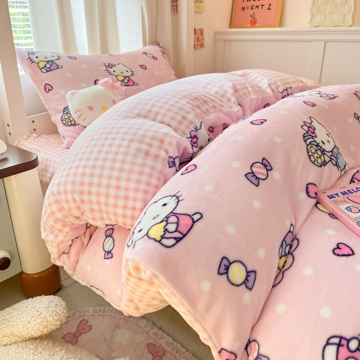 91家纺网 家纺一手货源 找家纺 星座 2025新款三丽鸥牛奶绒套件学生床 糖果KT猫 粉