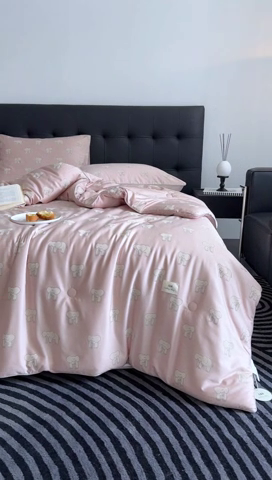 91家纺网 家纺一手货源 找家纺 汇庭 2024新品·雅棉春秋被系列--棚拍 多多象粉