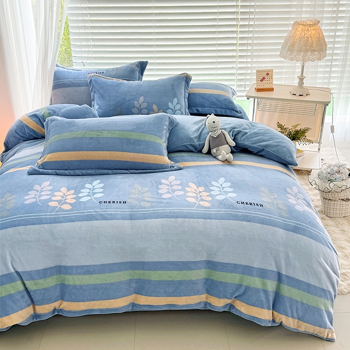 91家纺网 家纺一手货源 找家纺 丫丫家纺 2024新款加厚保暖牛奶绒印花四件套 浮光叶影