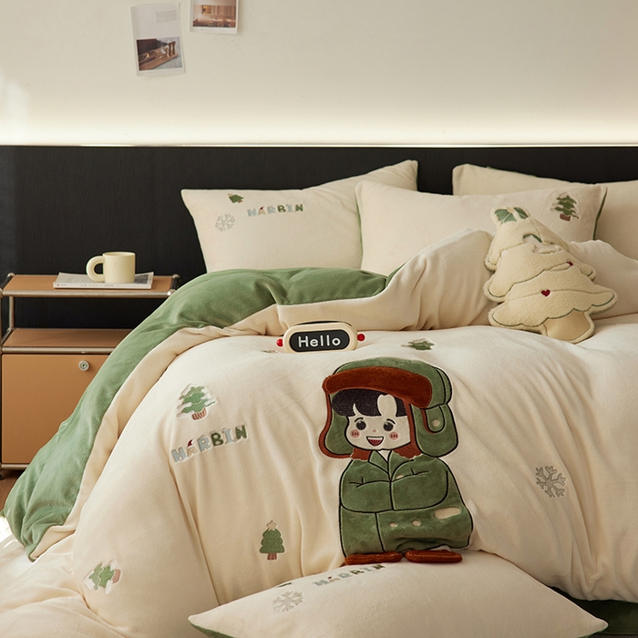 91家纺网 家纺一手货源 找家纺 2024新款牛奶绒立体贴布绣四件套 大衣小土豆