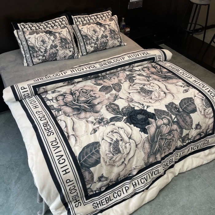 91家纺网 家纺一手货源 找家纺 花沐家居 2024牛奶绒印花四件套大花