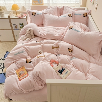 芯贝儿 2024新款简约小清新加厚保暖牛奶绒毛巾绣花宝宝绒雕花绒法莱绒四件套面包牛奶--樱花粉
