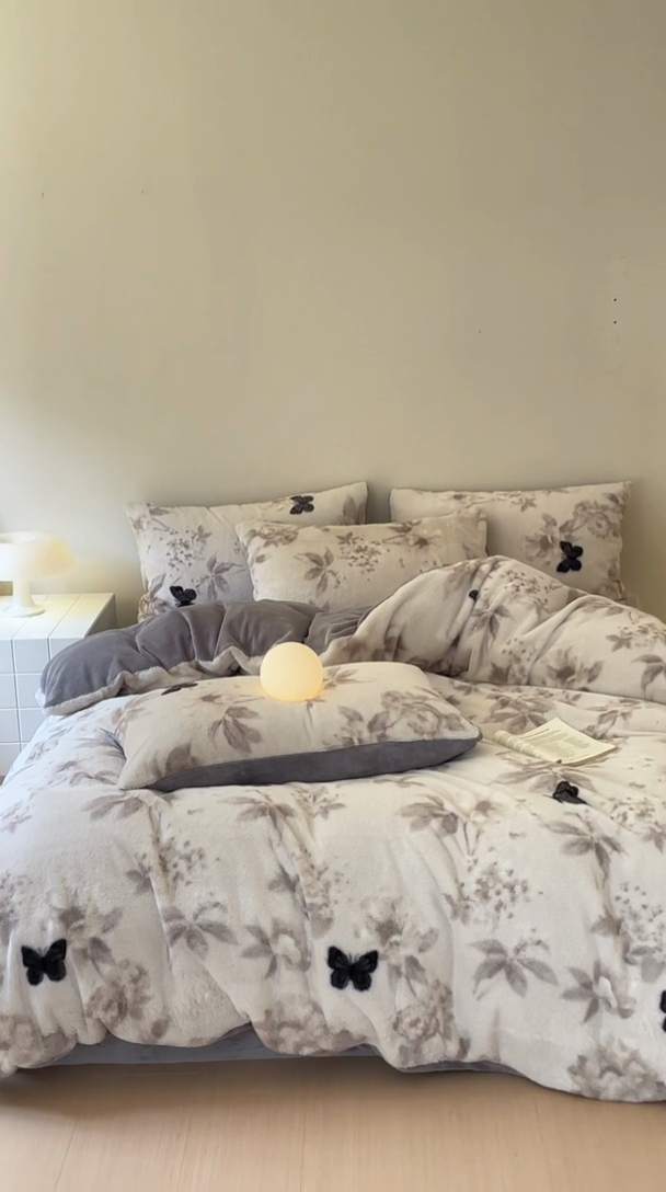 91家纺网 家纺一手货源 找家纺 安哆啦家纺 2024新款ins风高克重兔毛绒四件套 有蝶