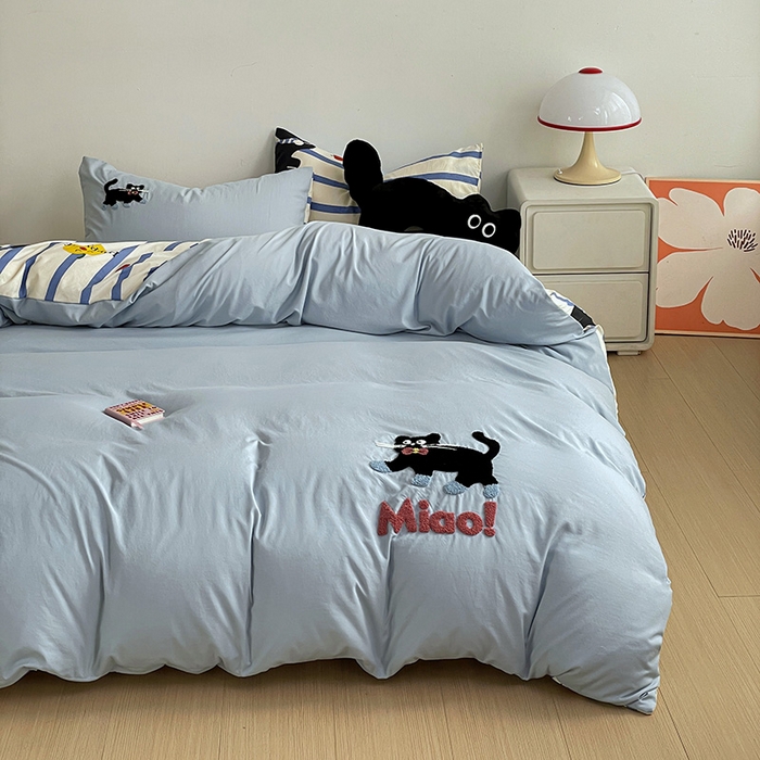 91家纺网 家纺一手货源 找家纺 一霖家纺 2024新款高克重云朵棉毛巾绣印＋绣小清新系列四件套 哈基米