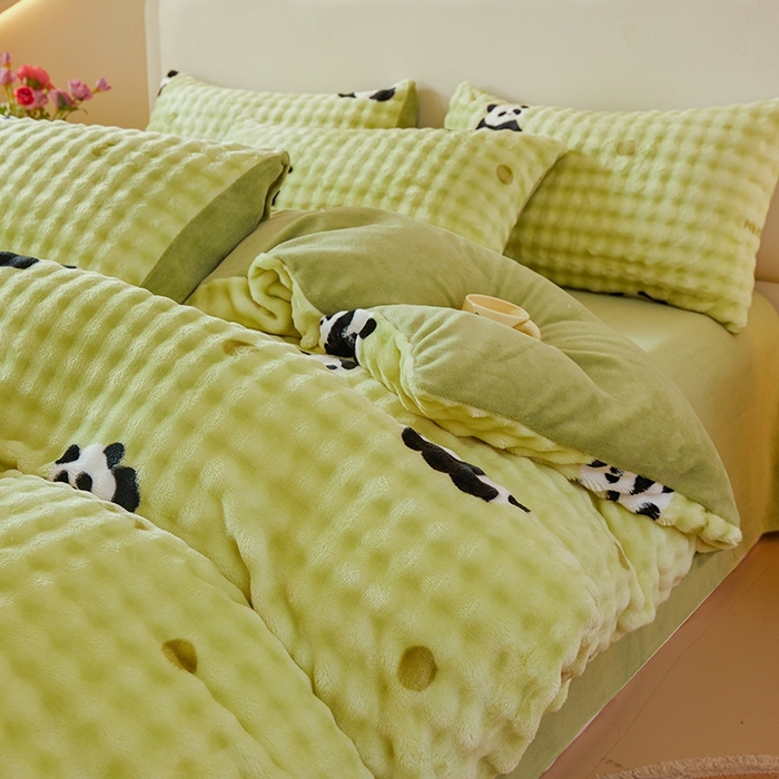 91家纺网 家纺一手货源 找家纺 巧格家纺 2025新款A类加厚泡泡牛奶绒印花工艺立体泡泡四件套（买家秀联系商家） 墨蝶翩斑