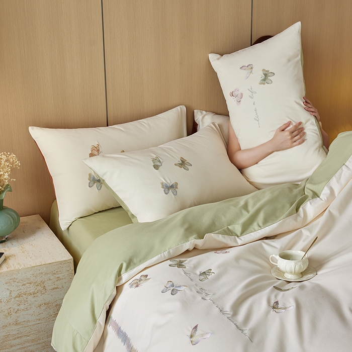 91家纺网 家纺一手货源 找家纺 2024新款60s全棉磨毛蝴蝶绣花四件套 蝴蝶-奶芙绿