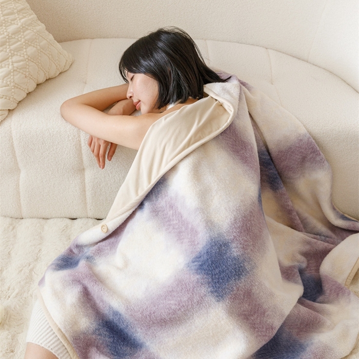 91家纺网 家纺一手货源 找家纺 金奇达家纺 2024新款【多莉羊绒】多功能毛毯披肩毯毯子 普达拉紫