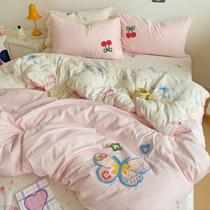 91家纺网 家纺一手货源 找家纺 一霖家纺 2024新款高克重云朵棉毛巾绣印＋绣小清新系列四件套 蝶恋