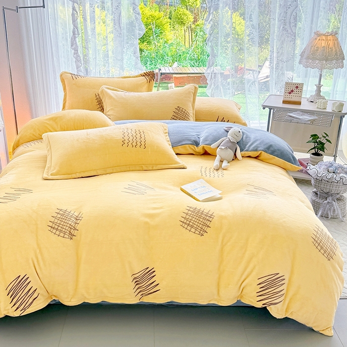 91家纺网 家纺一手货源 找家纺 丫丫家纺 2024新款加厚保暖牛奶绒印花四件套 金色年华