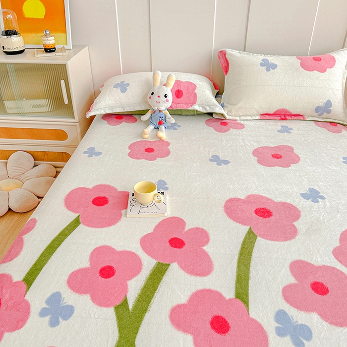 91家纺网 家纺一手货源 找家纺 卡普二店 2024新款牛奶绒印花单床单 花漾