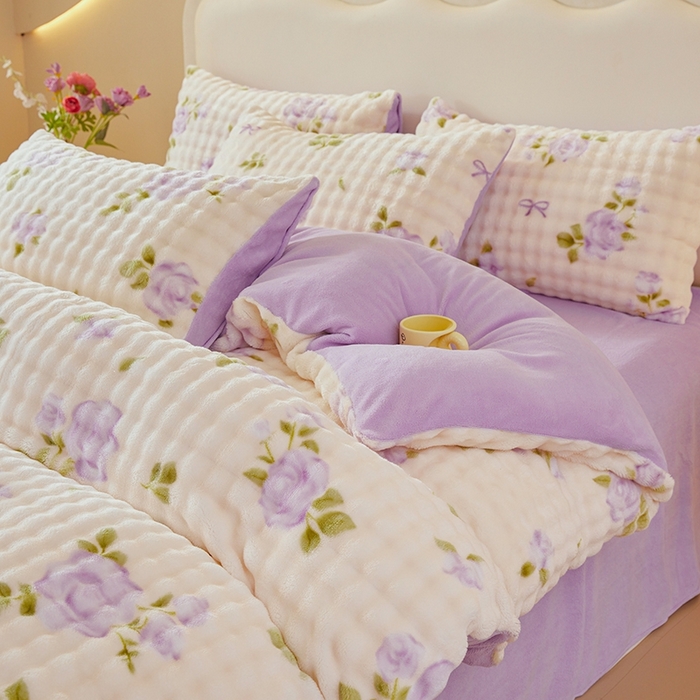 91家纺网 家纺一手货源 找家纺 巧格家纺 2025新款A类加厚泡泡牛奶绒印花工艺立体泡泡四件套（买家秀联系商家） 泡泡爱心-粉