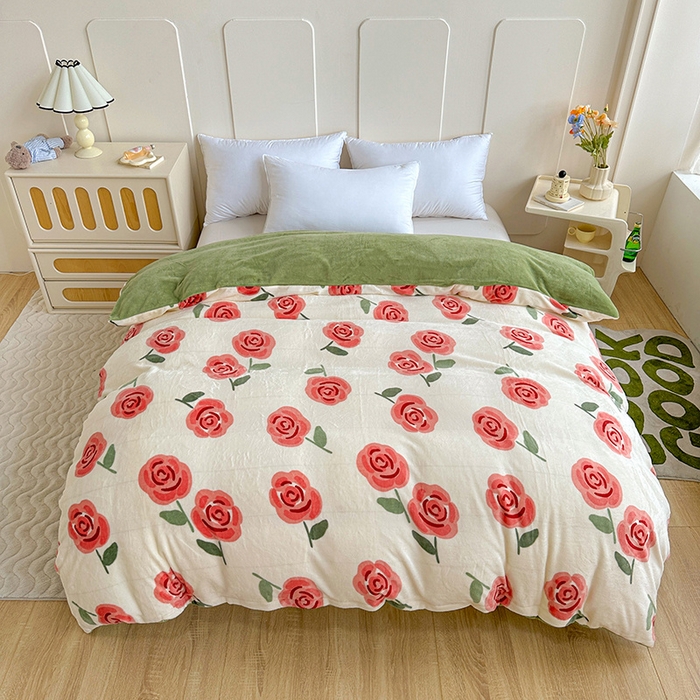 91家纺网 家纺一手货源 找家纺 卡普二店 2024新款牛奶绒印花四件套 柔伊