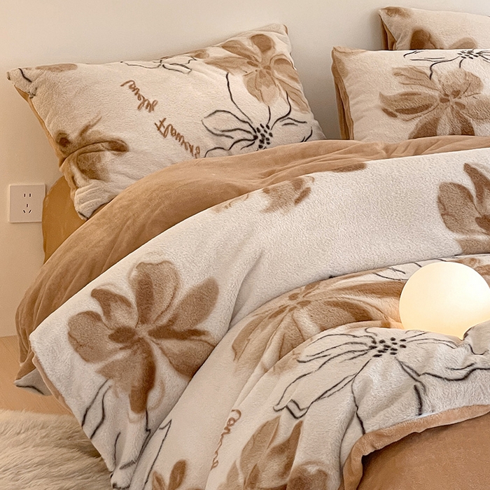 91家纺网 家纺一手货源 找家纺 安哆啦家纺 2024新款ins风高克重兔毛绒四件套 空谷幽兰