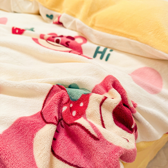 91家纺网 家纺一手货源 找家纺 卡普二店 2024新款牛奶绒印花四件套 萌趣熊宝