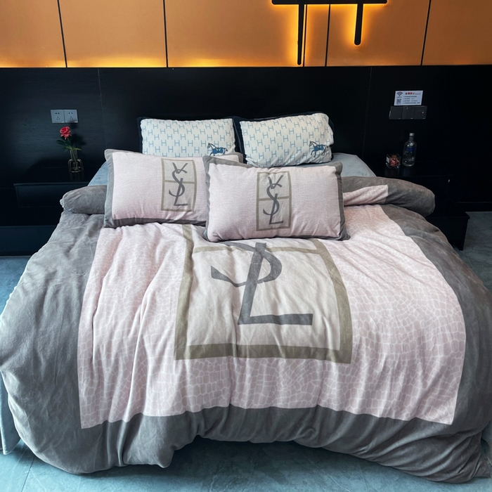 91家纺网 家纺一手货源 找家纺 花沐家居 2024牛奶绒印花四件套豹纹香水