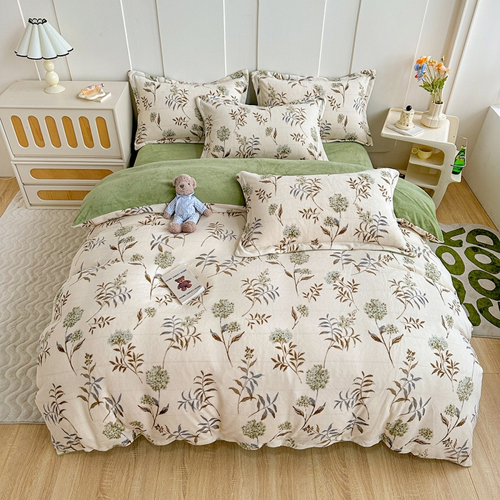 91家纺网 家纺一手货源 找家纺 卡普二店 2024新款牛奶绒印花四件套 秋日细雨