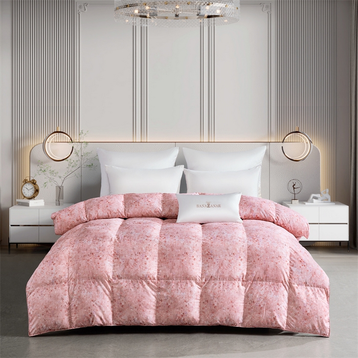 91家纺网 家纺一手货源 找家纺 静若居羽绒被壳 2024羽绒被壳印花糯棉静音软糯面料羽绒被壳厂家直销 小碎花嫩粉色