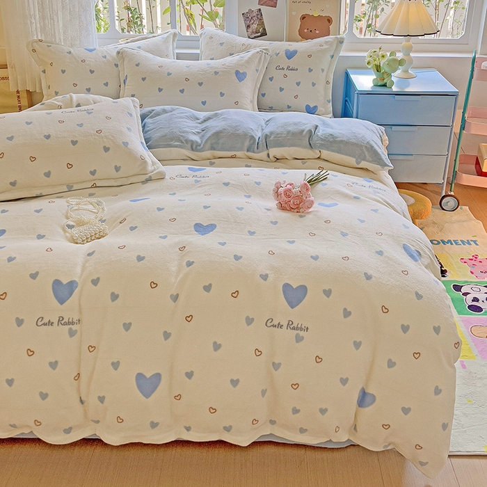 91家纺网 家纺一手货源 找家纺 卡普二店 2024新款牛奶绒印花单被套 满心欢喜