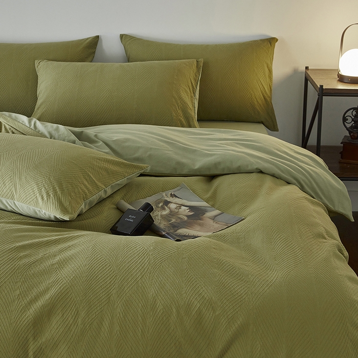 91家纺网 家纺一手货源 找家纺 2024新款全棉色织提花磨毛欧佩斯四件套-场景二 欧佩斯-松茶