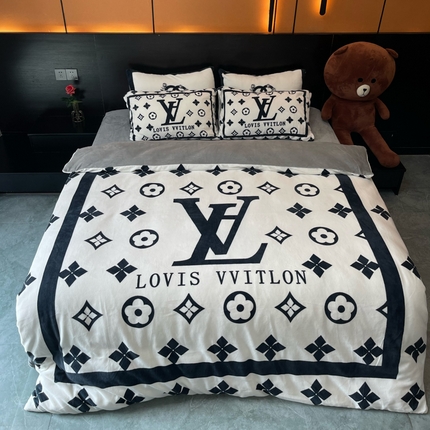 91家纺网 家纺一手货源 找家纺 花沐家居 2024牛奶绒印花四件套黑白