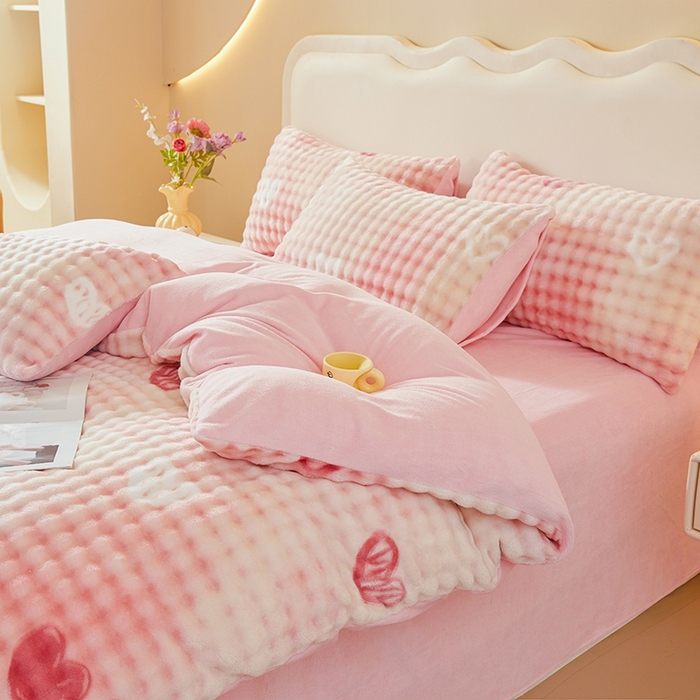 91家纺网 家纺一手货源 找家纺 巧格家纺 2025新款A类加厚泡泡牛奶绒印花工艺立体泡泡四件套（买家秀联系商家） 梦幻空间