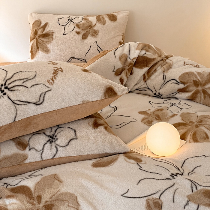 91家纺网 家纺一手货源 找家纺 安哆啦家纺 2024新款ins风高克重兔毛绒四件套 空谷幽兰