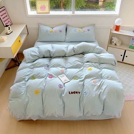 91家纺网 家纺一手货源 找家纺 一比一家纺 2024新款水洗棉毛巾绣系列 小怪兽-浅蓝