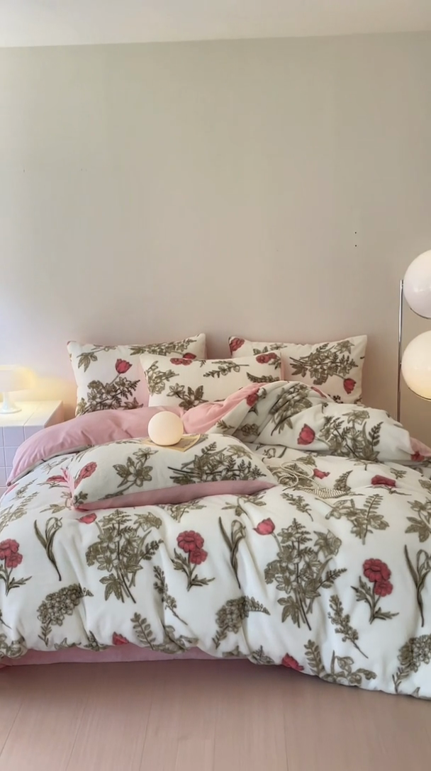 91家纺网 家纺一手货源 找家纺 安哆啦家纺 2024新款ins风高克重兔毛绒四件套 彼岸花开