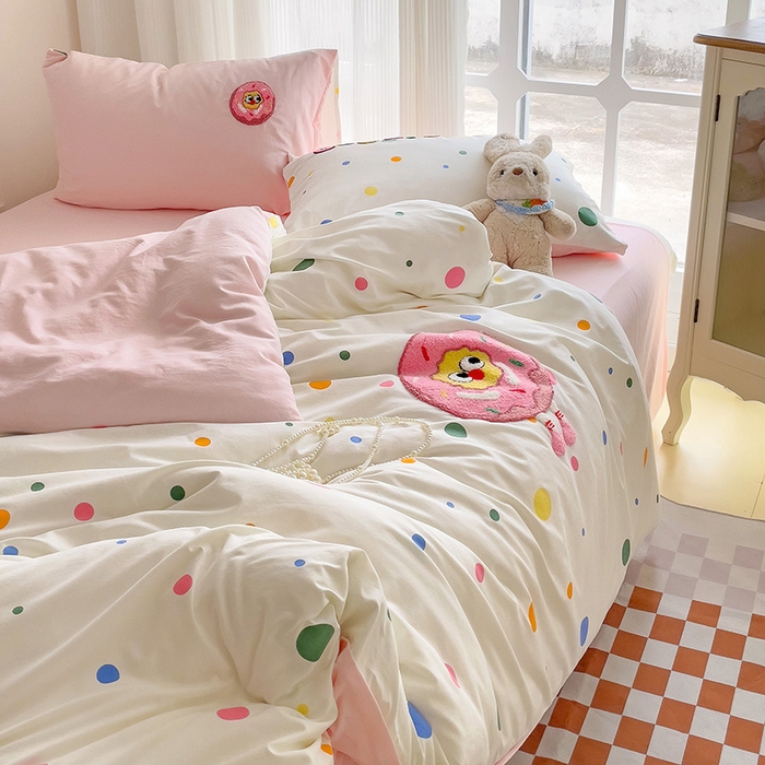 91家纺网 家纺一手货源 找家纺 一霖家纺 2024新款高克重云朵棉毛巾绣印＋绣小清新系列四件套 波点甜甜圈