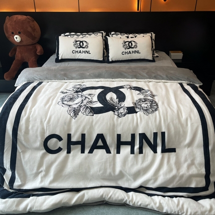 91家纺网 家纺一手货源 找家纺 花沐家居 2024牛奶绒印花四件套白香