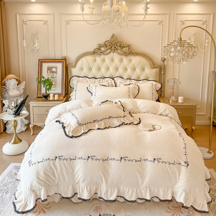 91家纺网 家纺一手货源 找家纺 （总）亲亲公主 2025新款全消光牛奶绒四件套-黑玫瑰