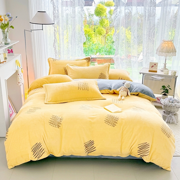 91家纺网 家纺一手货源 找家纺 丫丫家纺 2024新款加厚保暖牛奶绒印花四件套 金色年华